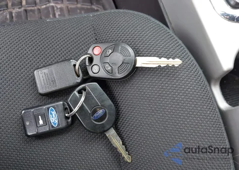 2009 Ford Escape Xlt from USA, damaged, VIN 1FMCU93G19KA86415